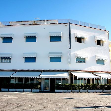 Hotel Excelsior Фано Экстерьер фото