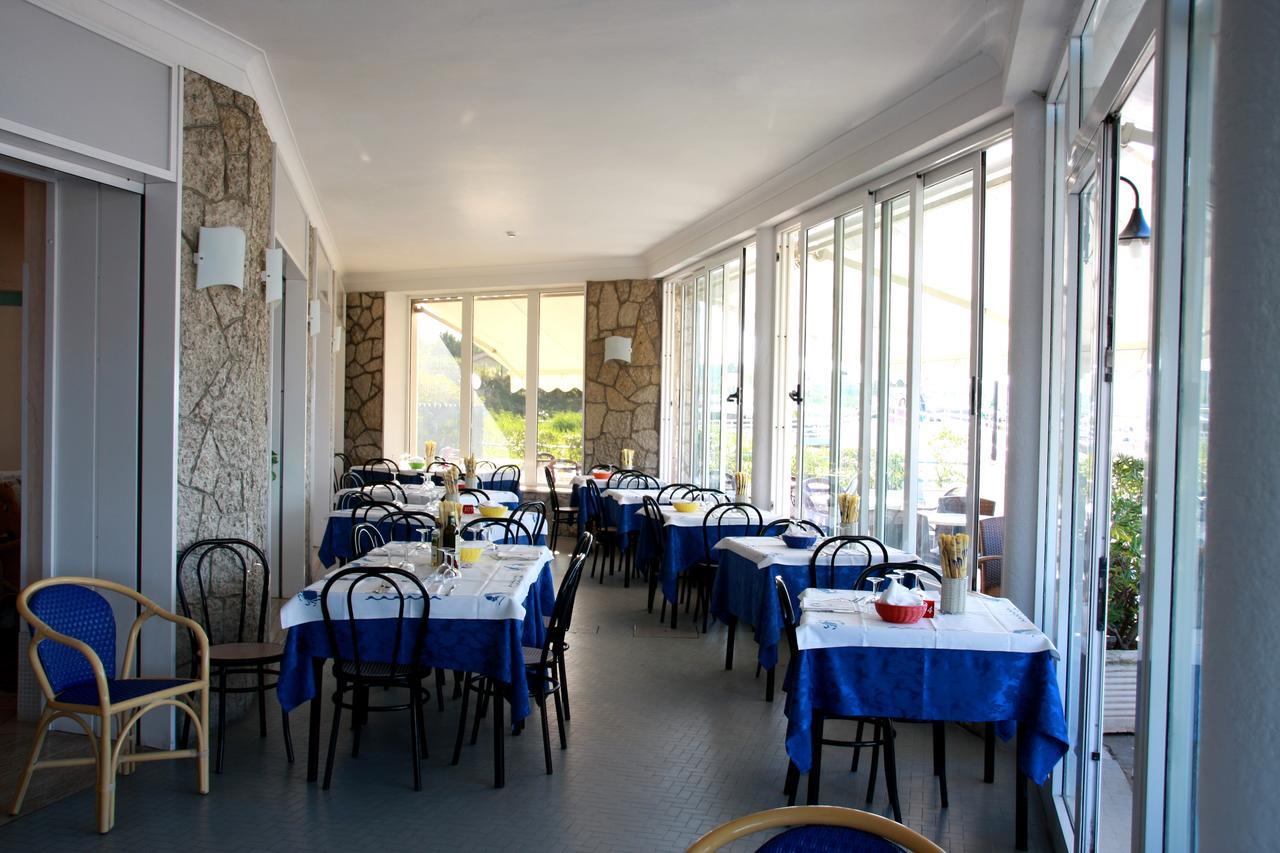 Hotel Excelsior Фано Экстерьер фото